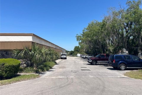 Propiedad comercial en alquiler en Ocala, Florida, 1638.89 m2 № 1670626 - foto 2
