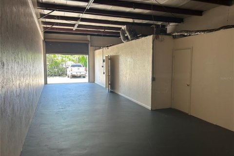 Propiedad comercial en alquiler en Ocala, Florida, 1638.89 m2 № 1670626 - foto 12