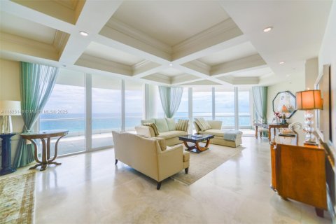 Condominio en venta en Sunny Isles Beach, Florida, 4 dormitorios, 346.99 m2 № 1787248 - foto 1