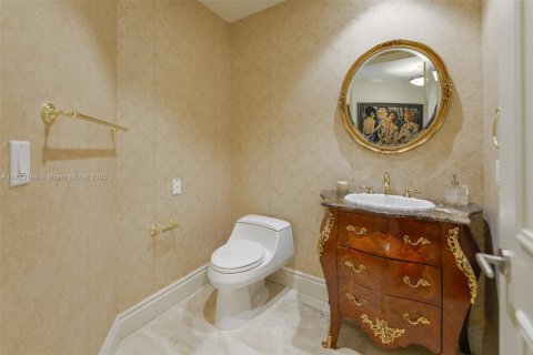 Condominio en venta en Sunny Isles Beach, Florida, 4 dormitorios, 346.99 m2 № 1787248 - foto 25