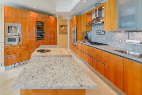 Condominio en venta en Sunny Isles Beach, Florida, 4 dormitorios, 346.99 m2 № 1787248 - foto 12