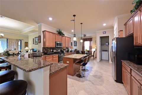 Villa ou maison à vendre à Bradenton, Floride: 4 chambres, 207.26 m2 № 2401098 - photo 3