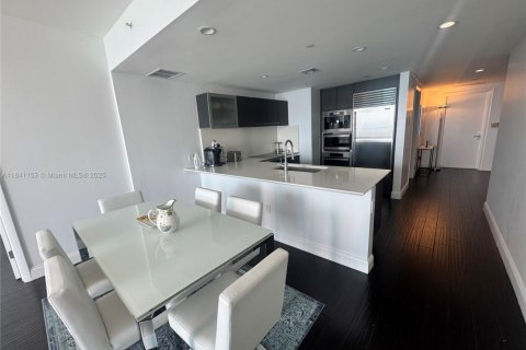 Condo in Sunny Isles Beach, Florida, 1 bedroom  № 1842508 - photo 2