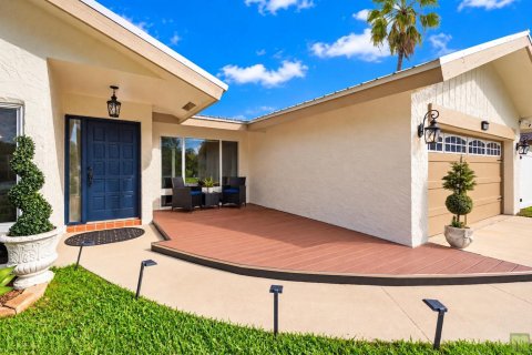 Villa ou maison à vendre à Coconut Creek, Floride: 4 chambres, 196.3 m2 № 2431486 - photo 5
