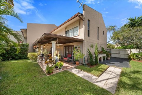 Touwnhouse à vendre à Miami, Floride: 2 chambres, 146.6 m2 № 1950777 - photo 27