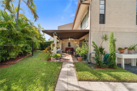 Touwnhouse à vendre à Miami, Floride: 2 chambres, 146.6 m2 № 1950777 - photo 26