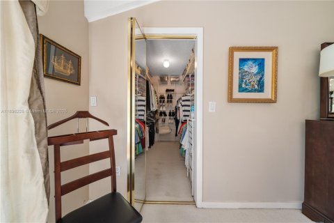 Touwnhouse à vendre à Miami, Floride: 2 chambres, 146.6 m2 № 1950777 - photo 8