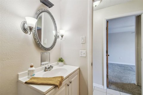 Condo in Dunedin, Florida, 2 bedrooms  № 1716896 - photo 27