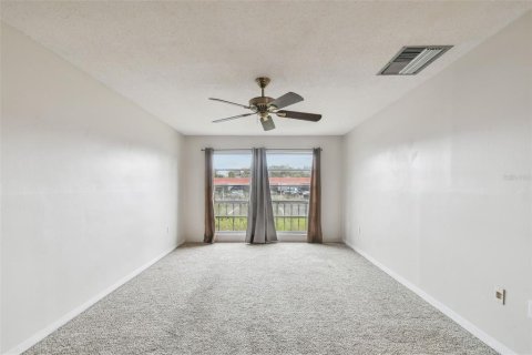 Condo in Dunedin, Florida, 2 bedrooms  № 1716896 - photo 5