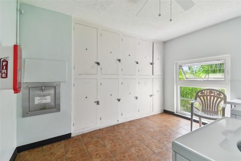 Condo in Dunedin, Florida, 2 bedrooms  № 1716896 - photo 29