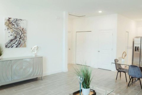 Villa ou maison à vendre à Kissimmee, Floride: 2 chambres, 98.1 m2 № 2208859 - photo 4