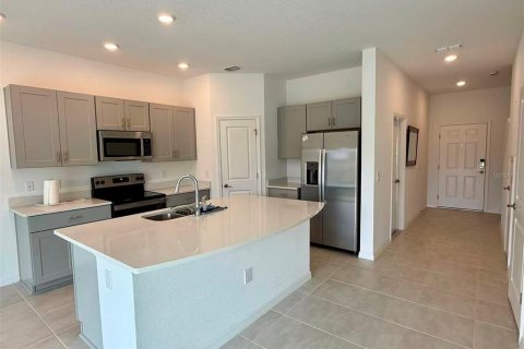 Adosado en alquiler en Kissimmee, Florida, 3 dormitorios, 127.74 m2 № 1916265 - foto 2
