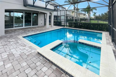 House in Kissimmee, Florida 5 bedrooms, 309.18 sq.m. № 1740383 - photo 23