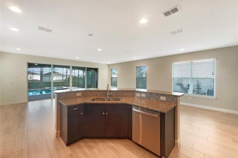 House in Kissimmee, Florida 5 bedrooms, 309.18 sq.m. № 1740383 - photo 20