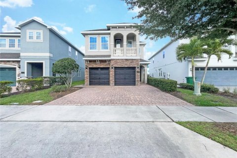 House in Kissimmee, Florida 5 bedrooms, 309.18 sq.m. № 1740383 - photo 1