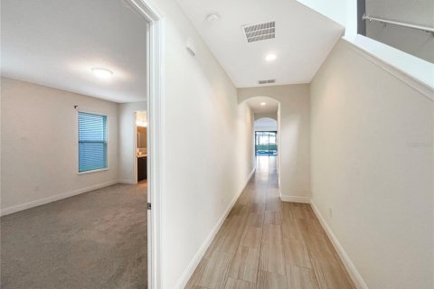 House in Kissimmee, Florida 5 bedrooms, 309.18 sq.m. № 1740383 - photo 8