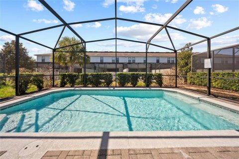House in Kissimmee, Florida 5 bedrooms, 231.51 sq.m. № 2220603 - photo 21