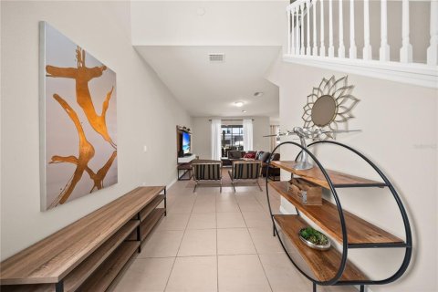 House in Kissimmee, Florida 5 bedrooms, 231.51 sq.m. № 2220603 - photo 5