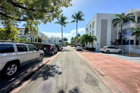 Copropriété à vendre à Miami Beach, Floride: 43.66 m2 № 1713741 - photo 21