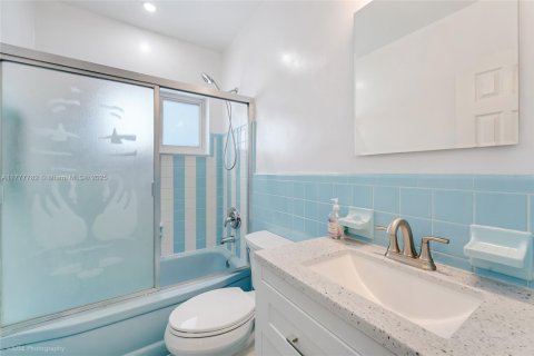 Copropriété à vendre à Miami Beach, Floride: 43.66 m2 № 1713741 - photo 15