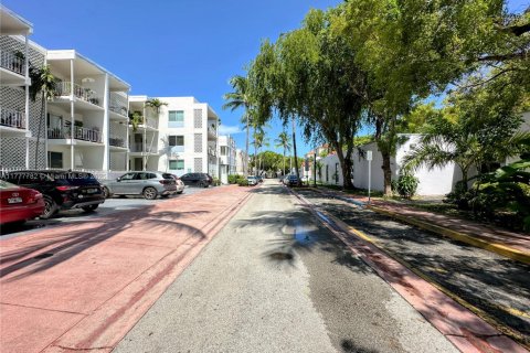 Copropriété à vendre à Miami Beach, Floride: 43.66 m2 № 1713741 - photo 20