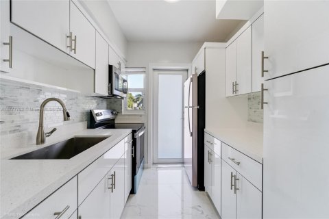 Copropriété à vendre à Miami Beach, Floride: 43.66 m2 № 1713741 - photo 10
