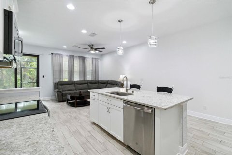 Townhouse in Bradenton, Florida 3 bedrooms, 156.08 sq.m. № 1807988 - photo 5