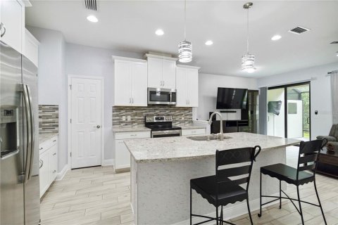 Townhouse in Bradenton, Florida 3 bedrooms, 156.08 sq.m. № 1807988 - photo 11