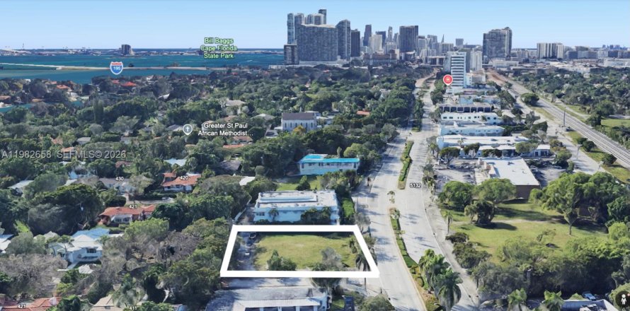 Terrain à Miami, Floride № 2049227