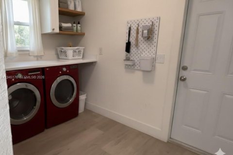 Villa ou maison à louer à Miami Gardens, Floride: 4 chambres, 130.43 m2 № 2001527 - photo 8