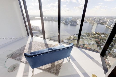 Condominio en venta en Miami Beach, Florida, 3 dormitorios, 290.78 m2 № 1992294 - foto 28