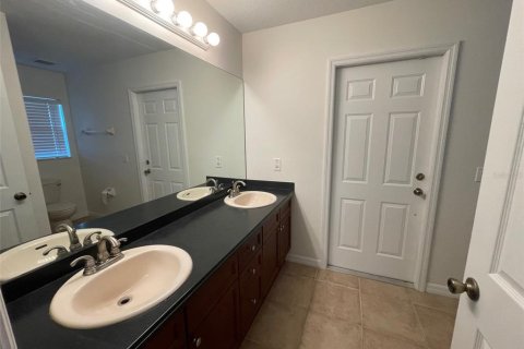 House in Port Charlotte, Florida 4 bedrooms, 215.63 sq.m. № 2351818 - photo 25
