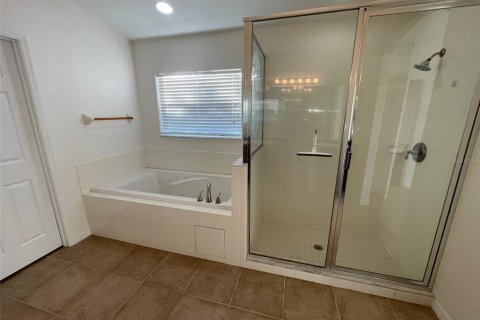 House in Port Charlotte, Florida 4 bedrooms, 215.63 sq.m. № 2351818 - photo 18