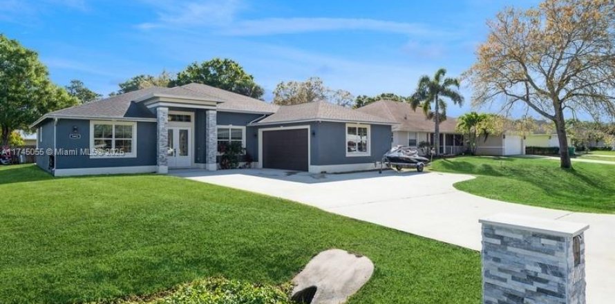 Casa en St. Lucie, Florida 4 dormitorios, 235.79 m2 № 1707130
