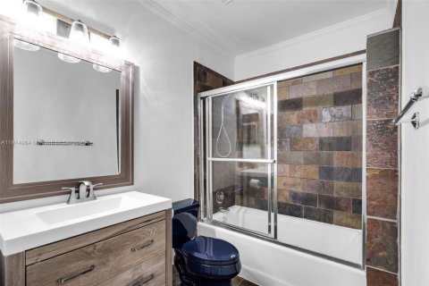 Townhouse in Aventura, Florida 3 bedrooms, 126.81 sq.m. № 1971227 - photo 21