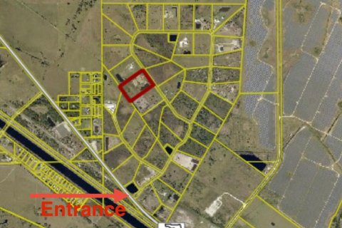 Commercial property in Okeechobee, Florida № 2191846 - photo 13
