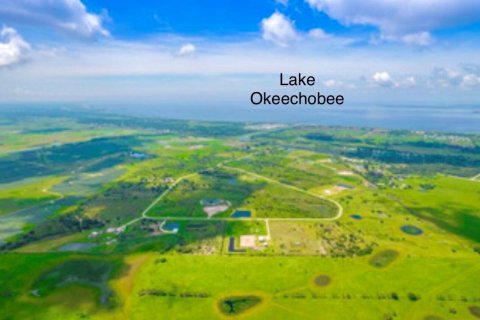 Commercial property in Okeechobee, Florida № 2191846 - photo 7