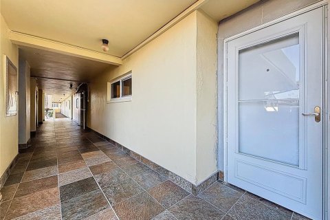 Condo in Saint Petersburg, Florida, 2 bedrooms № 2114668 - photo 5