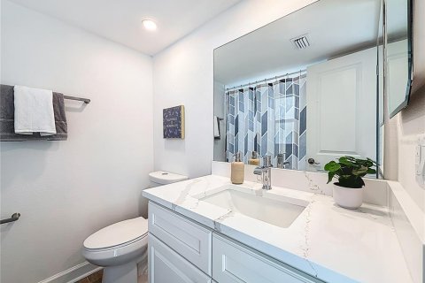 Condo in Saint Petersburg, Florida, 2 bedrooms № 2114668 - photo 24