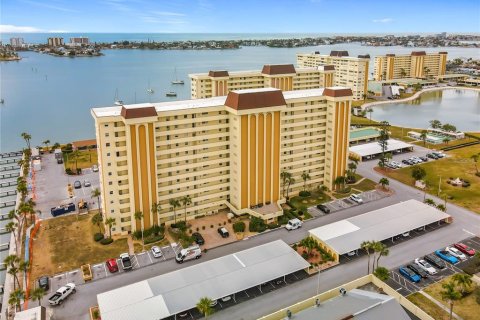 Condo in Saint Petersburg, Florida, 2 bedrooms № 2114668
