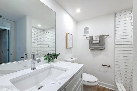 Condo in Saint Petersburg, Florida, 2 bedrooms № 2114668 - photo 17