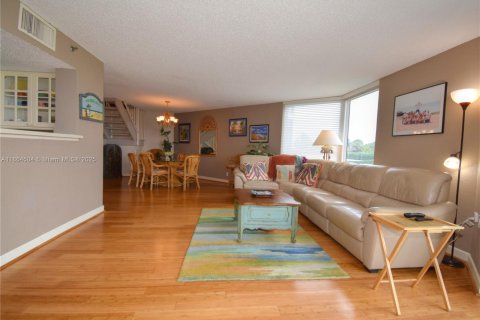 Купить кондоминиум в Хайленд-Бич, Флорида 2 спальни, 208.1м2, № 1950597 - фото 24