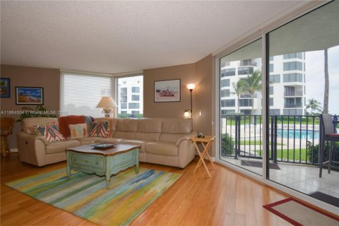 Купить кондоминиум в Хайленд-Бич, Флорида 2 спальни, 208.1м2, № 1950597 - фото 23