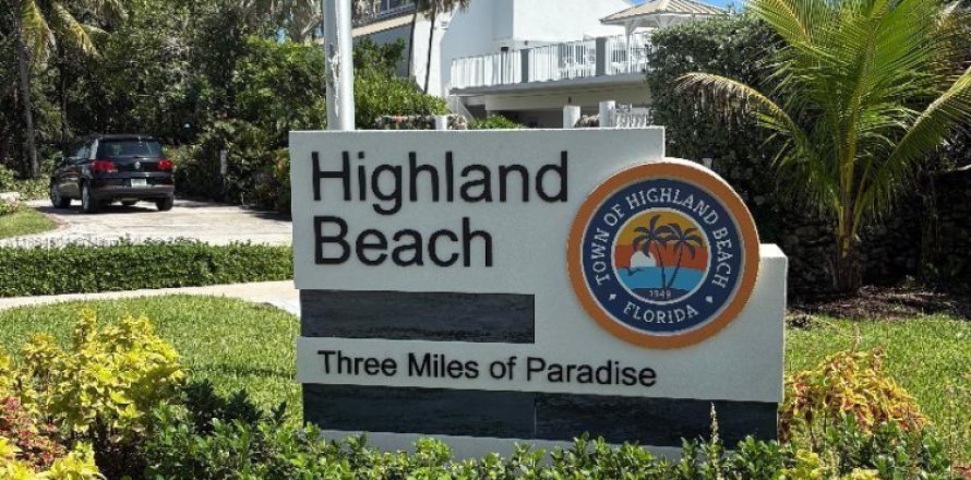 Кондоминиум с 2 спальнями в Хайленд-Бич, Флорида № 1950597