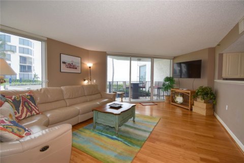 Купить кондоминиум в Хайленд-Бич, Флорида 2 спальни, 208.1м2, № 1950597 - фото 22