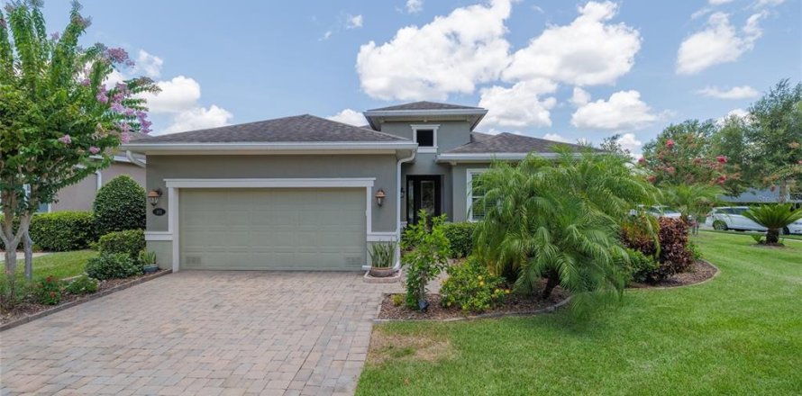 House in DeLand, Florida 2 bedrooms, 179.12 sq.m. № 1800230
