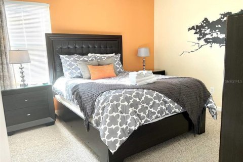 House in Kissimmee, Florida 7 bedrooms, 267.65 sq.m. № 2204292 - photo 25