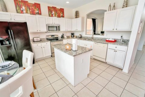House in Kissimmee, Florida 7 bedrooms, 267.65 sq.m. № 2204292 - photo 8