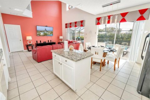 House in Kissimmee, Florida 7 bedrooms, 267.65 sq.m. № 2204292 - photo 10