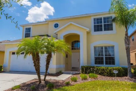 House in Kissimmee, Florida 7 bedrooms, 267.65 sq.m. № 2204292 - photo 2
